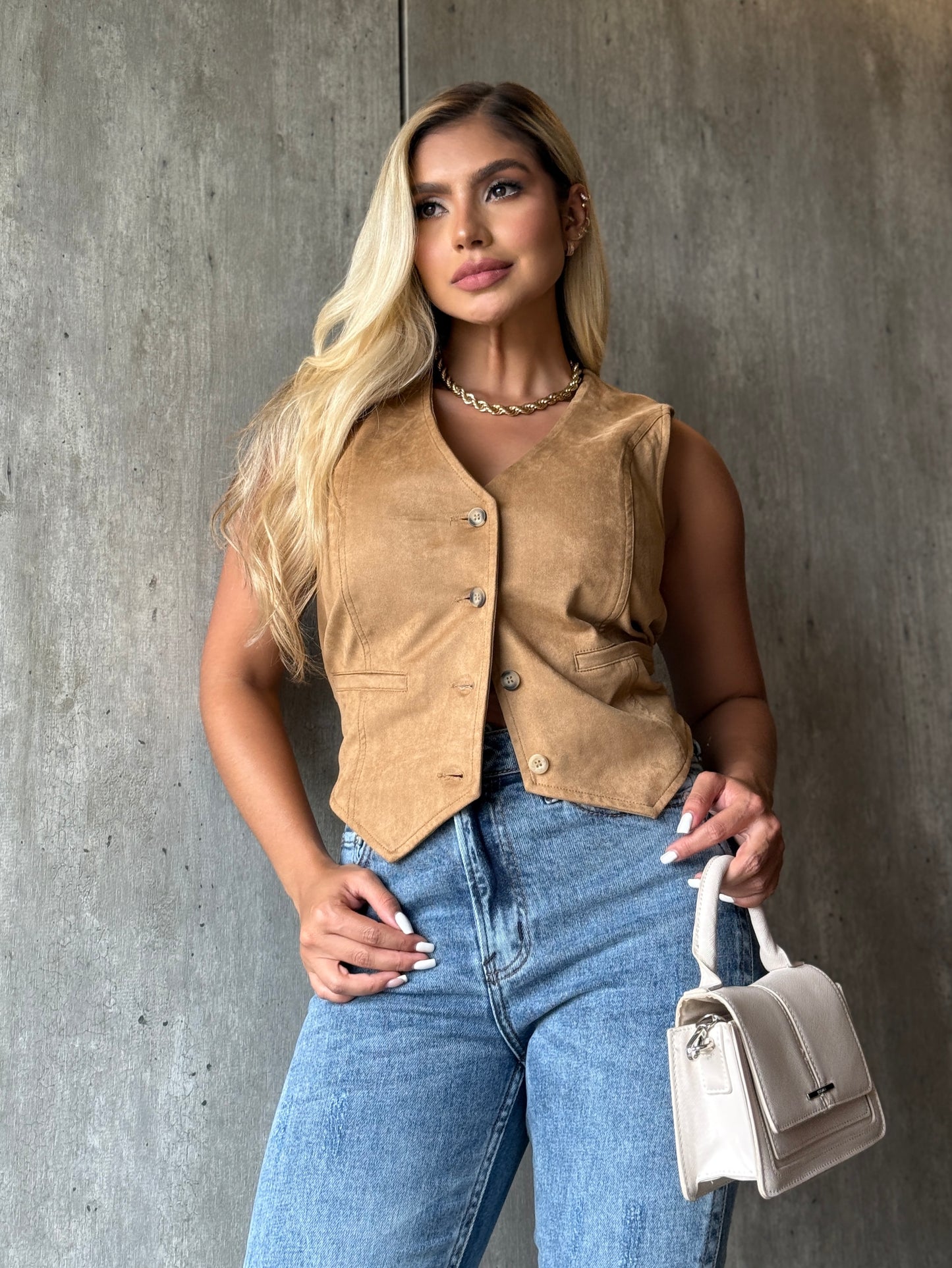 Chaleco beige de gamuza