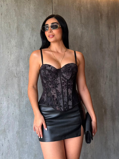 Corset negro con flores